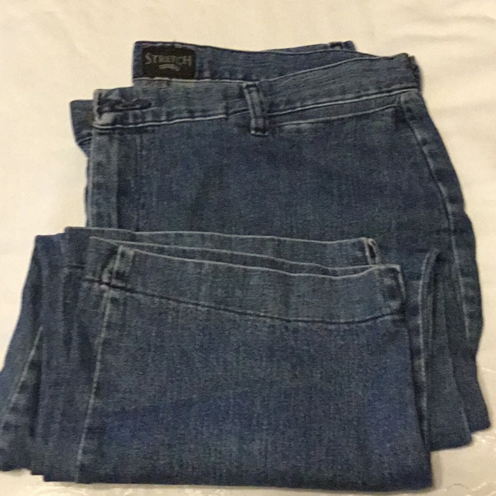Lee riders stretch size 35 1/3”X33” Capri pants